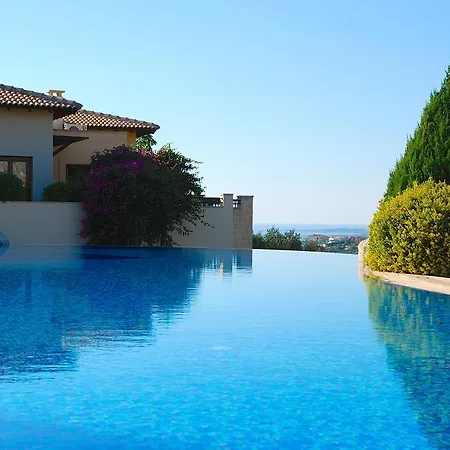 3 Bedroom Minami With Stunning Views, Aphrodite Hills Villa