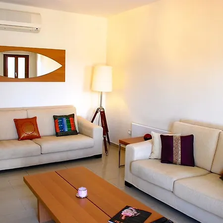 3 Bedroom Minami With Stunning Views, Aphrodite Hills Villa *