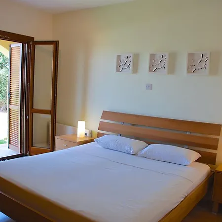 Villa 3 Bedroom Minami With Stunning Views, Aphrodite Hills Kouklia